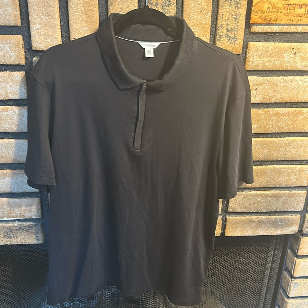 Short Sleeved Calvin Klein Men’s Polo Shirt, Large.